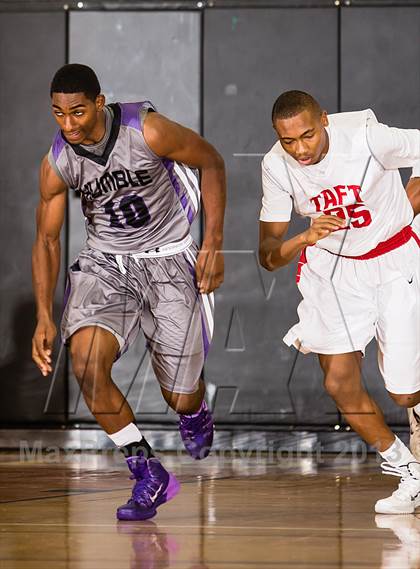Thumbnail 1 in Taft [William H.] vs Humble (McDonald's Texas Invitational) photogallery.