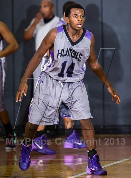 Thumbnail 2 in Taft [William H.] vs Humble (McDonald's Texas Invitational) photogallery.