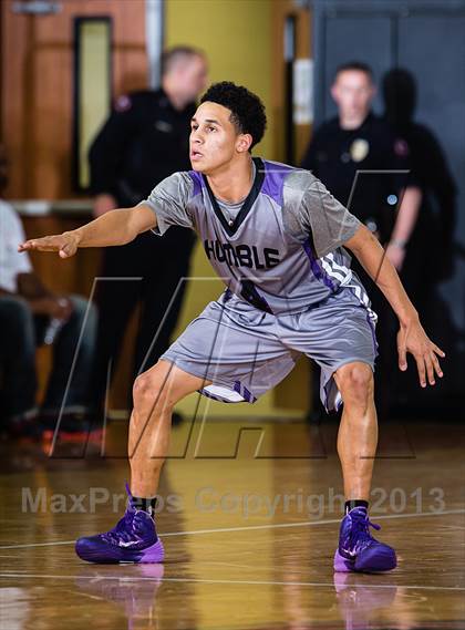 Thumbnail 1 in Taft [William H.] vs Humble (McDonald's Texas Invitational) photogallery.