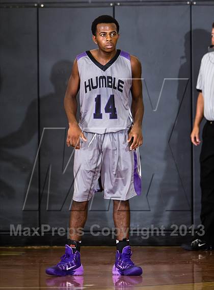 Thumbnail 2 in Taft [William H.] vs Humble (McDonald's Texas Invitational) photogallery.