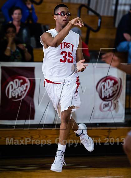 Thumbnail 2 in Taft [William H.] vs Humble (McDonald's Texas Invitational) photogallery.