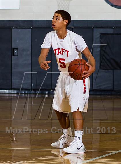 Thumbnail 3 in Taft [William H.] vs Humble (McDonald's Texas Invitational) photogallery.
