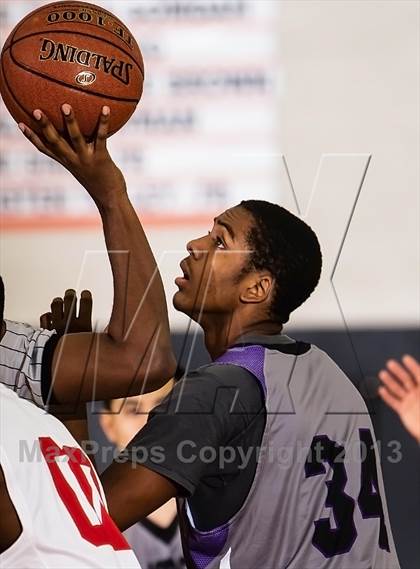 Thumbnail 1 in Taft [William H.] vs Humble (McDonald's Texas Invitational) photogallery.