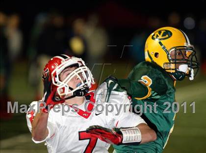 Thumbnail 1 in New Canaan @ New London (CIAC Class L Quarterfinal) photogallery.