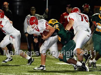 Thumbnail 3 in New Canaan @ New London (CIAC Class L Quarterfinal) photogallery.