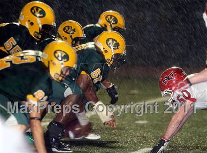 Thumbnail 2 in New Canaan @ New London (CIAC Class L Quarterfinal) photogallery.