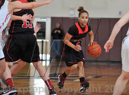 Thumbnail 2 in Archbishop Carroll vs. Long Island Lutheran (Philly-NY Challenge) photogallery.