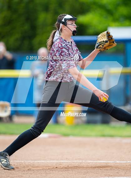 Thumbnail 3 in Division vs Mepham (NYSPHSAA Section 8 Class A Final Game 1) photogallery.