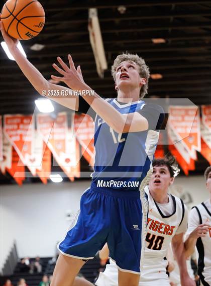 Thumbnail 1 in McQueen @ Douglas photogallery.