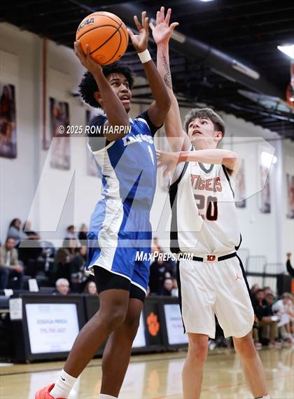 Thumbnail 1 in McQueen @ Douglas photogallery.