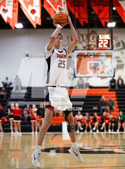 Thumbnail 3 in McQueen @ Douglas photogallery.