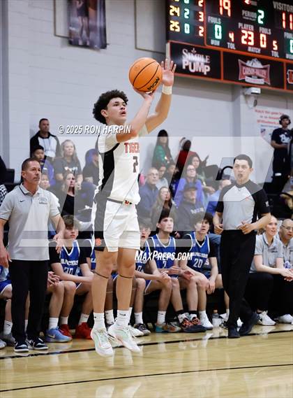 Thumbnail 1 in McQueen @ Douglas photogallery.