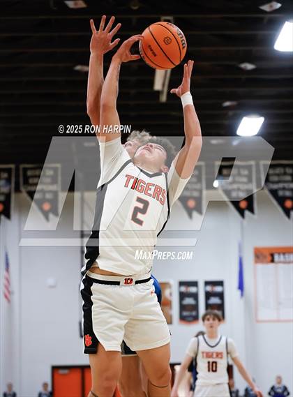 Thumbnail 3 in McQueen @ Douglas photogallery.