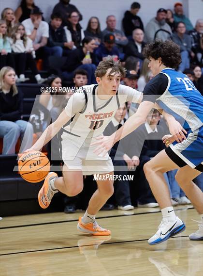 Thumbnail 1 in McQueen @ Douglas photogallery.