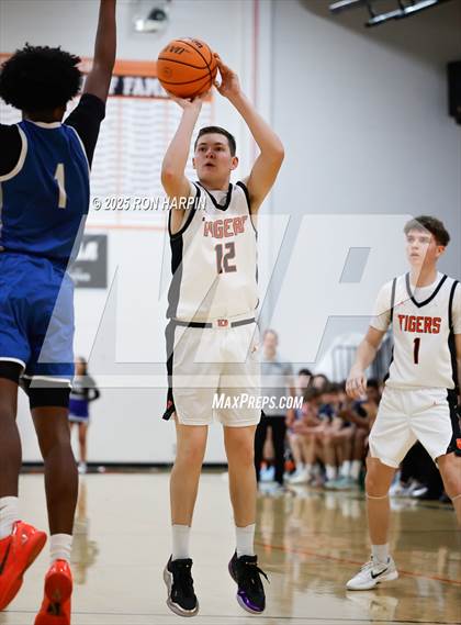 Thumbnail 2 in McQueen @ Douglas photogallery.