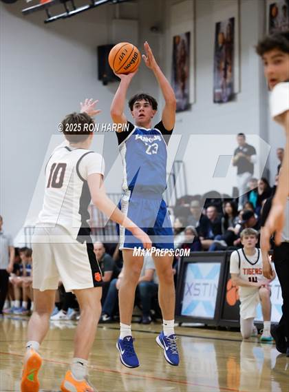 Thumbnail 1 in McQueen @ Douglas photogallery.