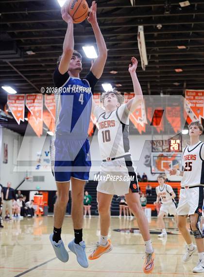 Thumbnail 1 in McQueen @ Douglas photogallery.