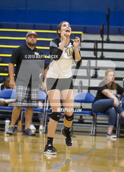 Thumbnail 2 in Enochs @ Turlock photogallery.