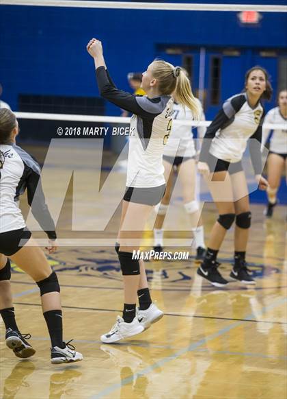 Thumbnail 2 in Enochs @ Turlock photogallery.