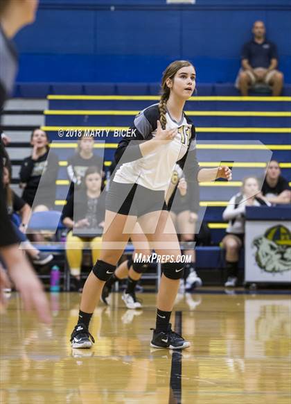 Thumbnail 2 in Enochs @ Turlock photogallery.