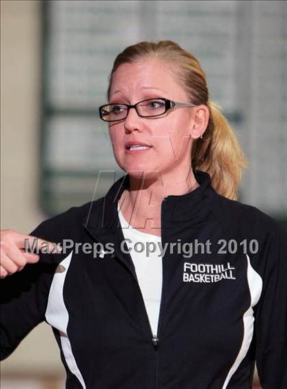Thumbnail 2 in Foothill vs. Vista del Lago photogallery.