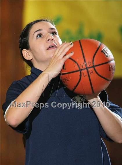 Thumbnail 1 in Foothill vs. Vista del Lago photogallery.