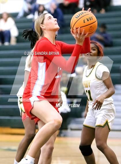 Thumbnail 2 in Charlotte Catholic @ Independence photogallery.
