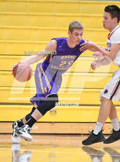 Thumbnail 3 in Kent Denver vs. Basalt  (CHSAA 3A Great 8) photogallery.