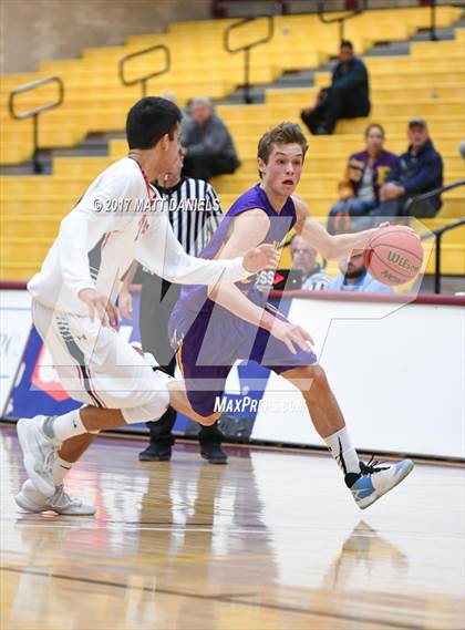 Thumbnail 3 in Kent Denver vs. Basalt  (CHSAA 3A Great 8) photogallery.