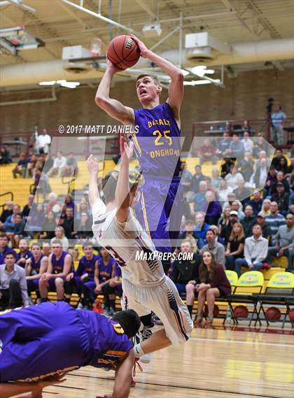 Thumbnail 2 in Kent Denver vs. Basalt  (CHSAA 3A Great 8) photogallery.