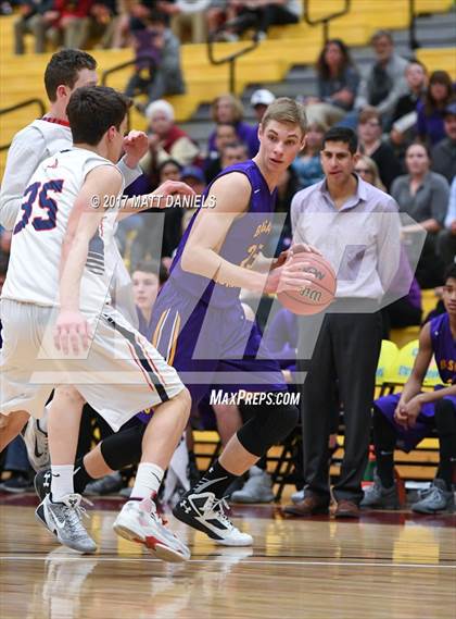 Thumbnail 2 in Kent Denver vs. Basalt  (CHSAA 3A Great 8) photogallery.