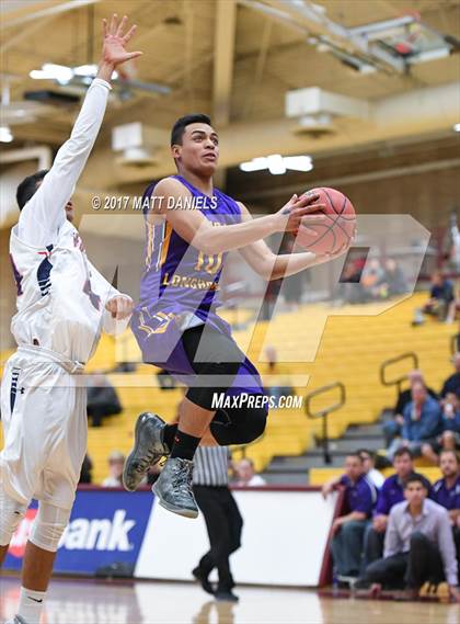 Thumbnail 3 in Kent Denver vs. Basalt  (CHSAA 3A Great 8) photogallery.