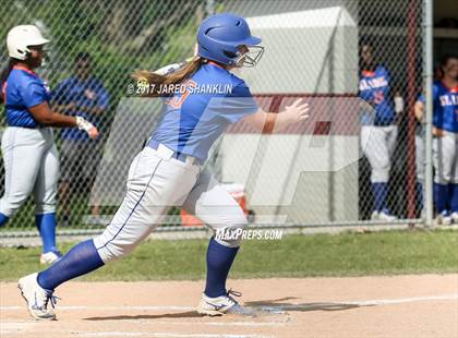 Thumbnail 3 in St. Louis Catholic @ E.D. White (LHSAA 3A Regional Playoff) photogallery.