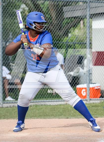 Thumbnail 3 in St. Louis Catholic @ E.D. White (LHSAA 3A Regional Playoff) photogallery.