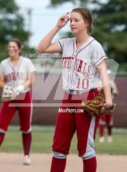 Thumbnail 3 in St. Louis Catholic @ E.D. White (LHSAA 3A Regional Playoff) photogallery.