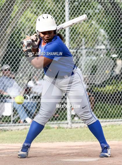 Thumbnail 3 in St. Louis Catholic @ E.D. White (LHSAA 3A Regional Playoff) photogallery.