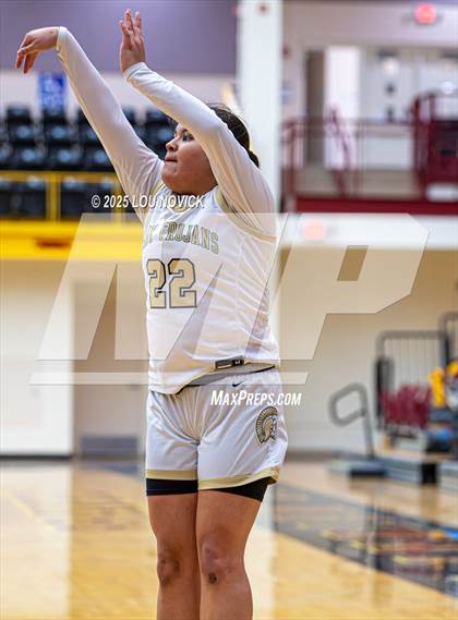 Thumbnail 2 in Mesa Vista vs. Cuba (Lady Braves Invite at Santa Fe Indian School) photogallery.