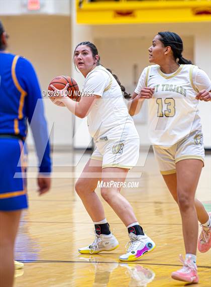 Thumbnail 3 in Mesa Vista vs. Cuba (Lady Braves Invite at Santa Fe Indian School) photogallery.