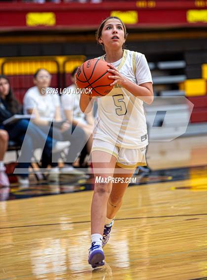 Thumbnail 2 in Mesa Vista vs. Cuba (Lady Braves Invite at Santa Fe Indian School) photogallery.