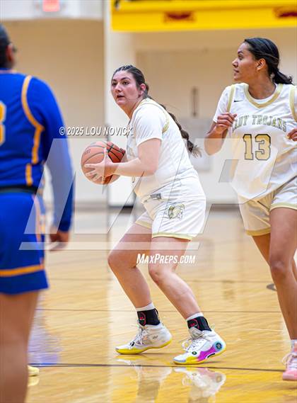 Thumbnail 2 in Mesa Vista vs. Cuba (Lady Braves Invite at Santa Fe Indian School) photogallery.