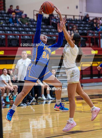Thumbnail 1 in Mesa Vista vs. Cuba (Lady Braves Invite at Santa Fe Indian School) photogallery.