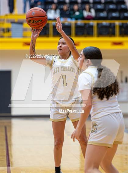 Thumbnail 2 in Mesa Vista vs. Cuba (Lady Braves Invite at Santa Fe Indian School) photogallery.