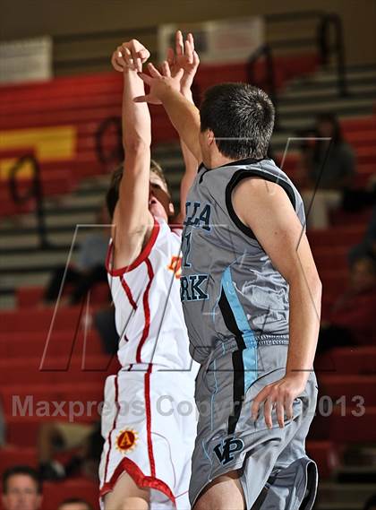 Thumbnail 2 in Villa Park vs. Palm Desert (MaxPreps Holiday Classic) photogallery.