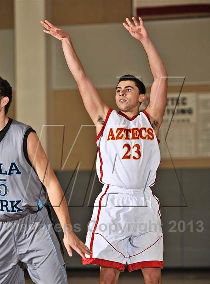 Thumbnail 1 in Villa Park vs. Palm Desert (MaxPreps Holiday Classic) photogallery.