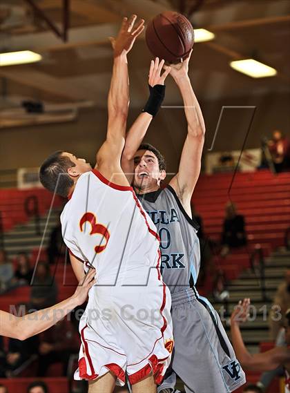 Thumbnail 1 in Villa Park vs. Palm Desert (MaxPreps Holiday Classic) photogallery.