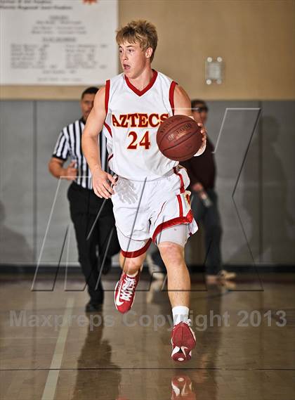 Thumbnail 1 in Villa Park vs. Palm Desert (MaxPreps Holiday Classic) photogallery.