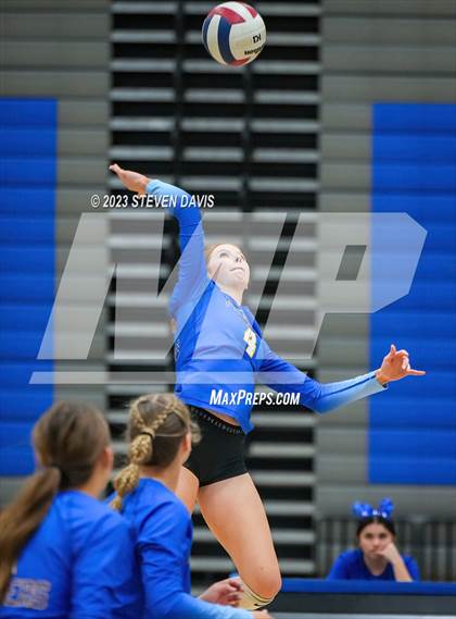 Thumbnail 2 in Mesquite vs Prescott photogallery.