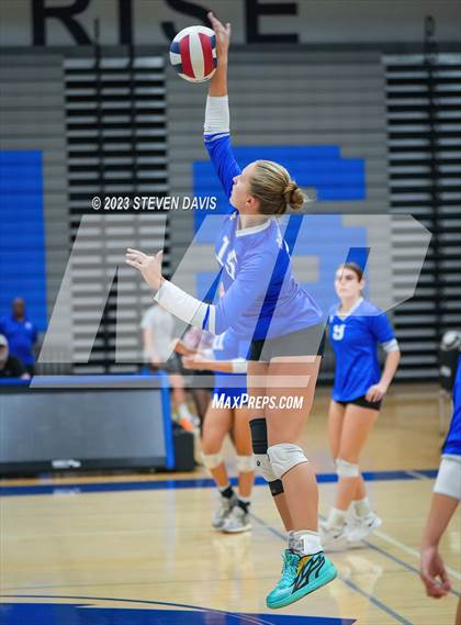 Thumbnail 3 in Mesquite vs Prescott photogallery.