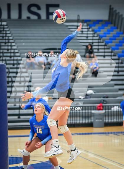 Thumbnail 3 in Mesquite vs Prescott photogallery.
