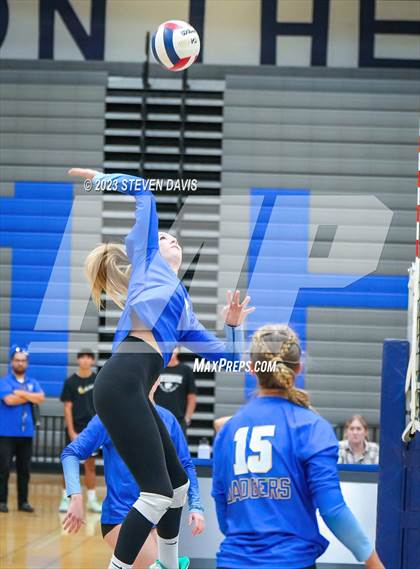 Thumbnail 1 in Mesquite vs Prescott photogallery.